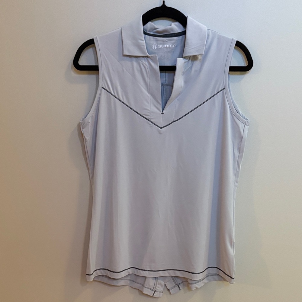 Sunice sleeveless golf shirt size M